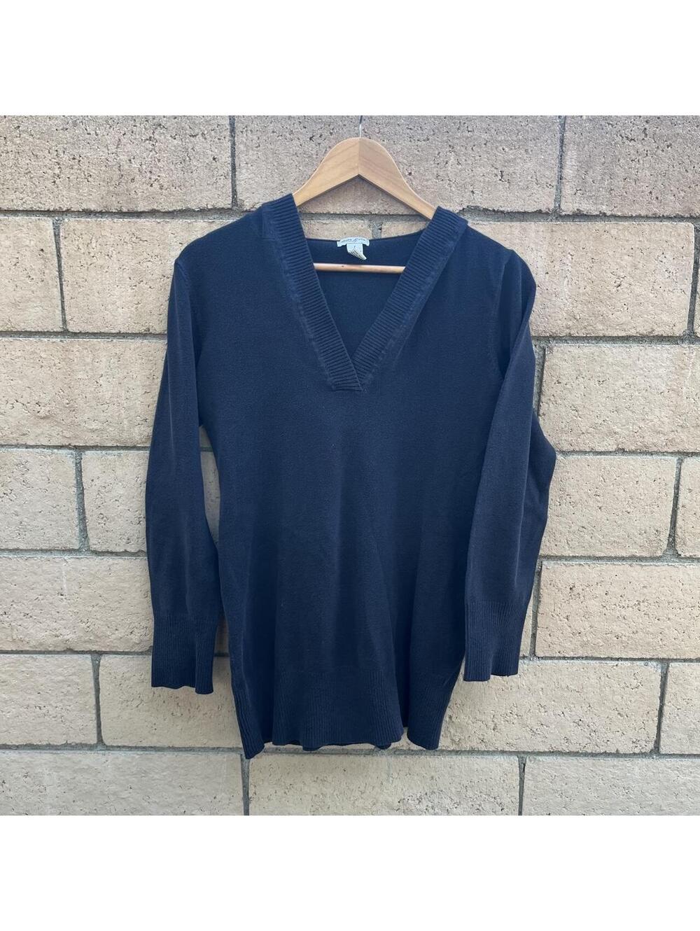 Vintage Y2K women’s V neck sweater with hood | size L
